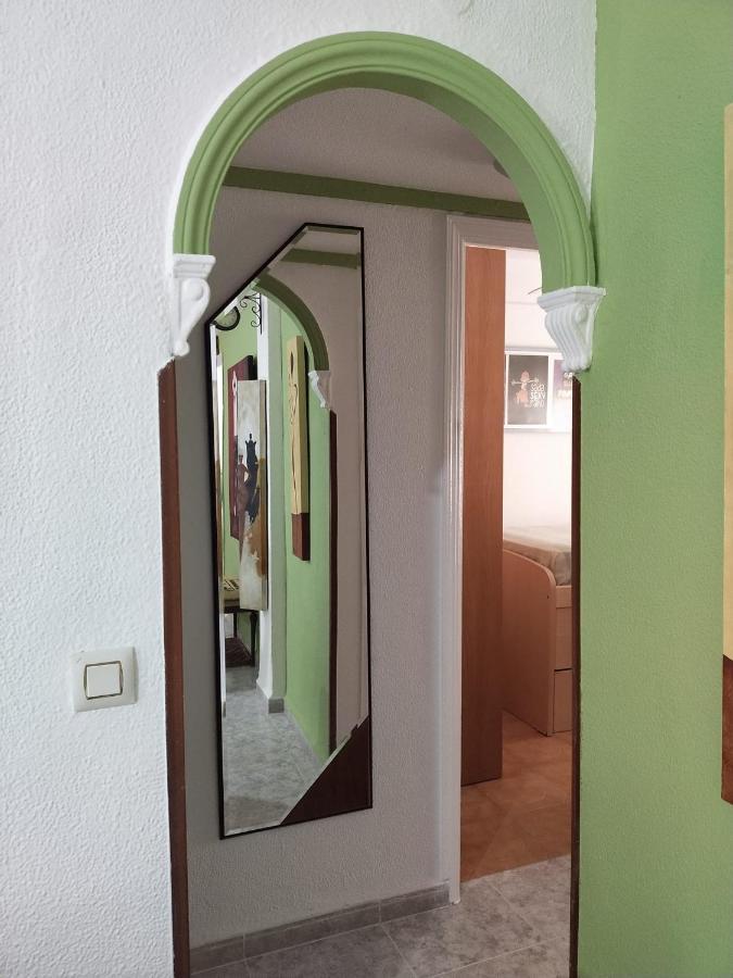 An Indian Bollywood Sevilla Experience - For Families, Couples & Business Trips Exterior foto
